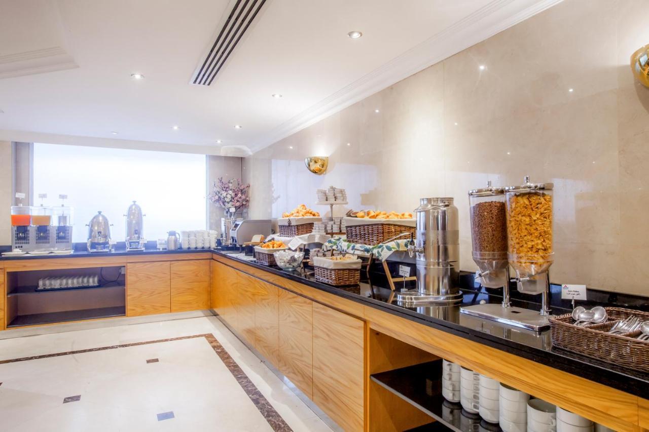 Golden Sands Suites Dubai Exterior foto